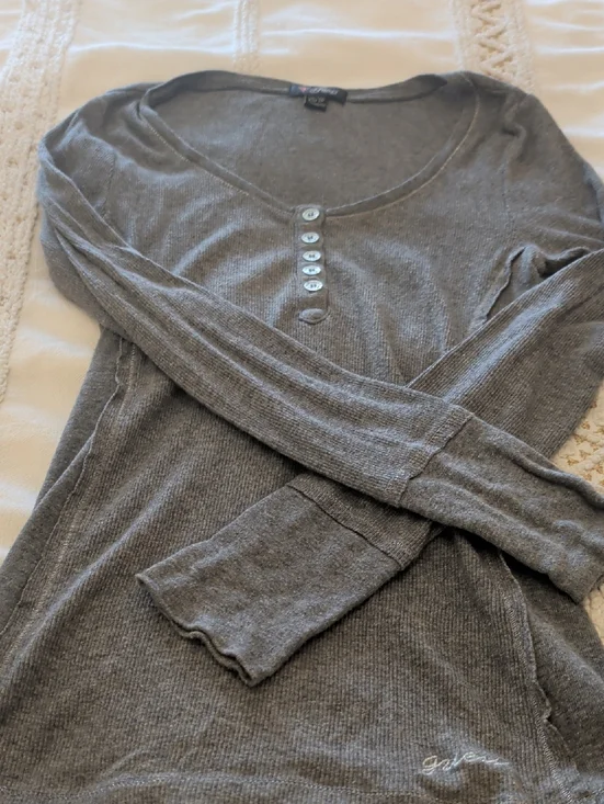 Guess Gray Long Sleeve Henley Top - Picture 1 of 6